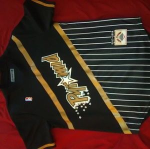 Black pyramid ( The One) Jersey
